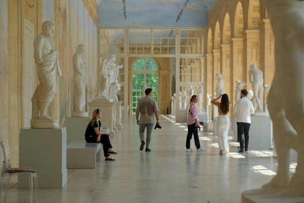 Créer une exposition d"art numérique interactif : votre bibliothèque comme scène innovante